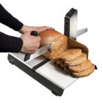 Bread slicer